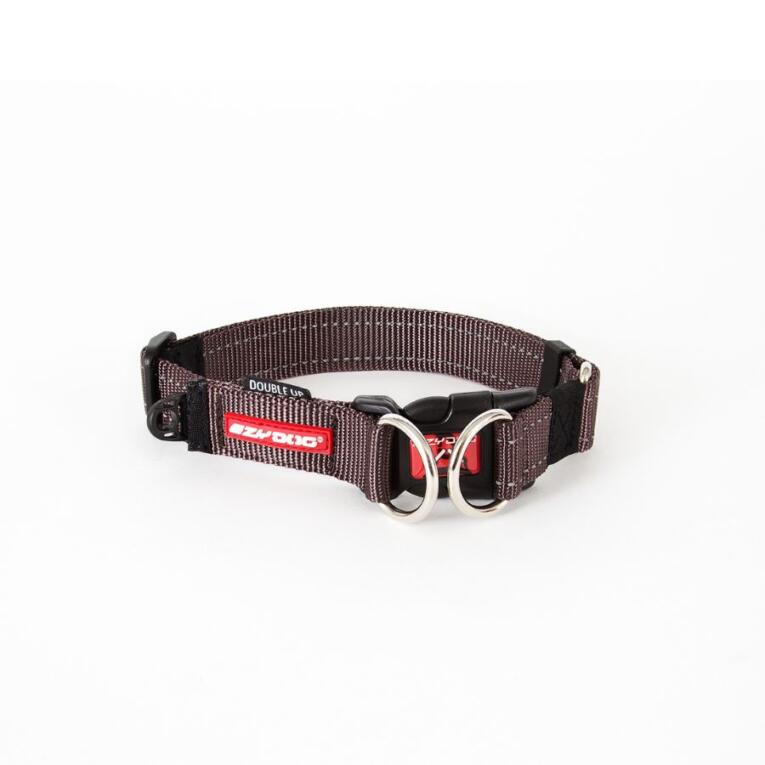 A coleira EsyDog Double Up Chocolate oferece um conforto e um resistencia acima do normal.