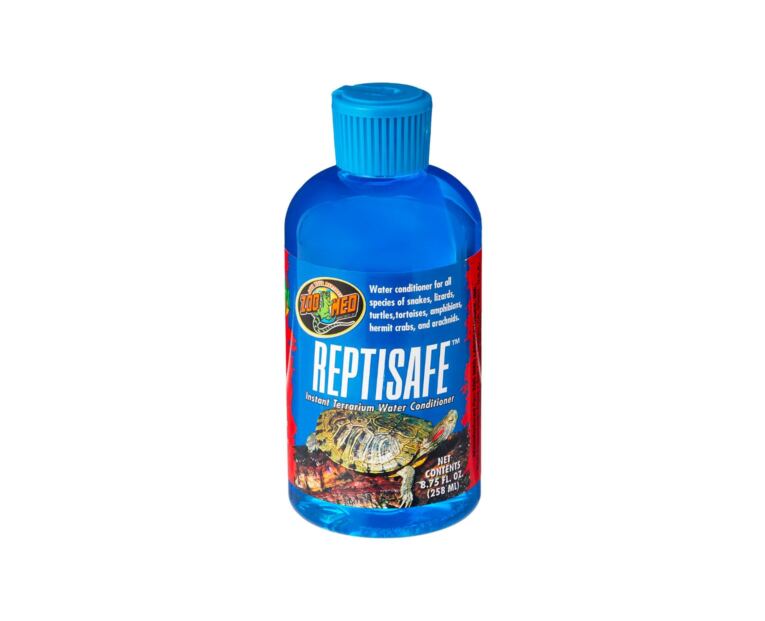 Zoo Med ReptiSafe Acondicionador é um condicionador de Água para Terrário Instantâneo, ou seja, remove cloraminas e cloro, desintoxica nitritos e remove amônia tóxica.