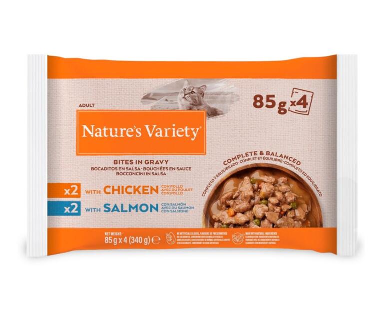 Nature's Variety Multipack Gato Adulto Frango e Salmão com Cenoura e Ervilhas 4x85g.